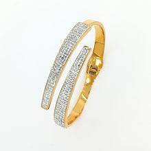 Load image into Gallery viewer, Gold plated Crystal  Overlap Bangle ( VIP 59G)
