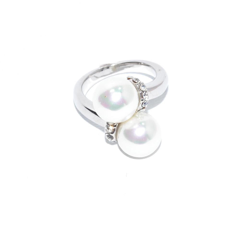 Brilliant Cut Crystal Pearl Ring (Design R25)