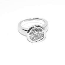 Load image into Gallery viewer, Brilliant Cut Crystal Ring (Design R29)
