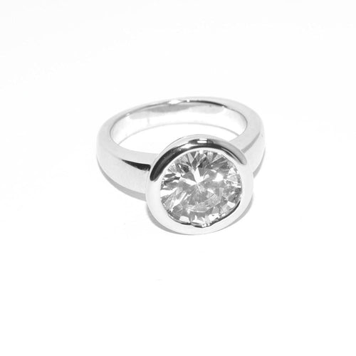 Brilliant Cut Crystal Ring (Design R29)
